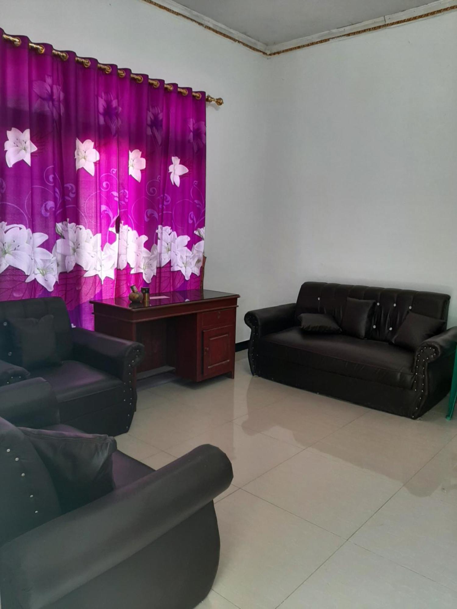 Riung Tiga Empat Tujuh Guesthouse المظهر الخارجي الصورة