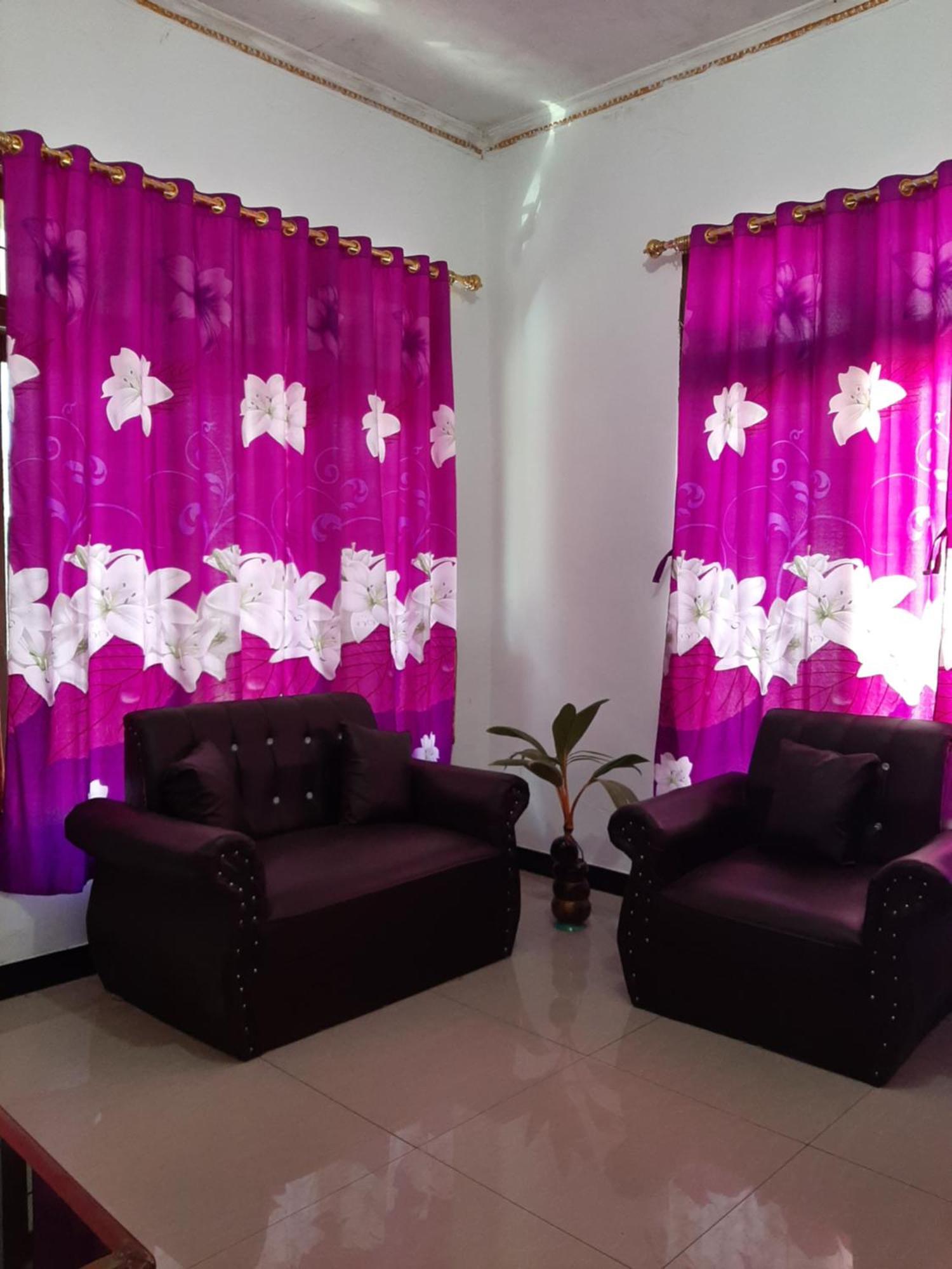 Riung Tiga Empat Tujuh Guesthouse المظهر الخارجي الصورة