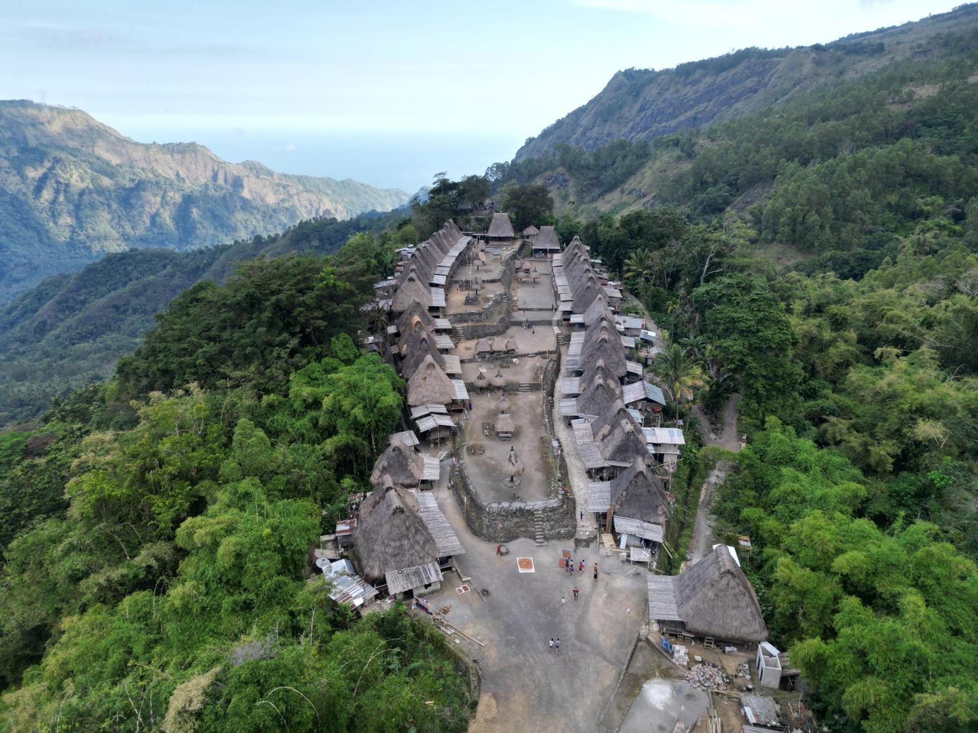 Riung Tiga Empat Tujuh Guesthouse المظهر الخارجي الصورة
