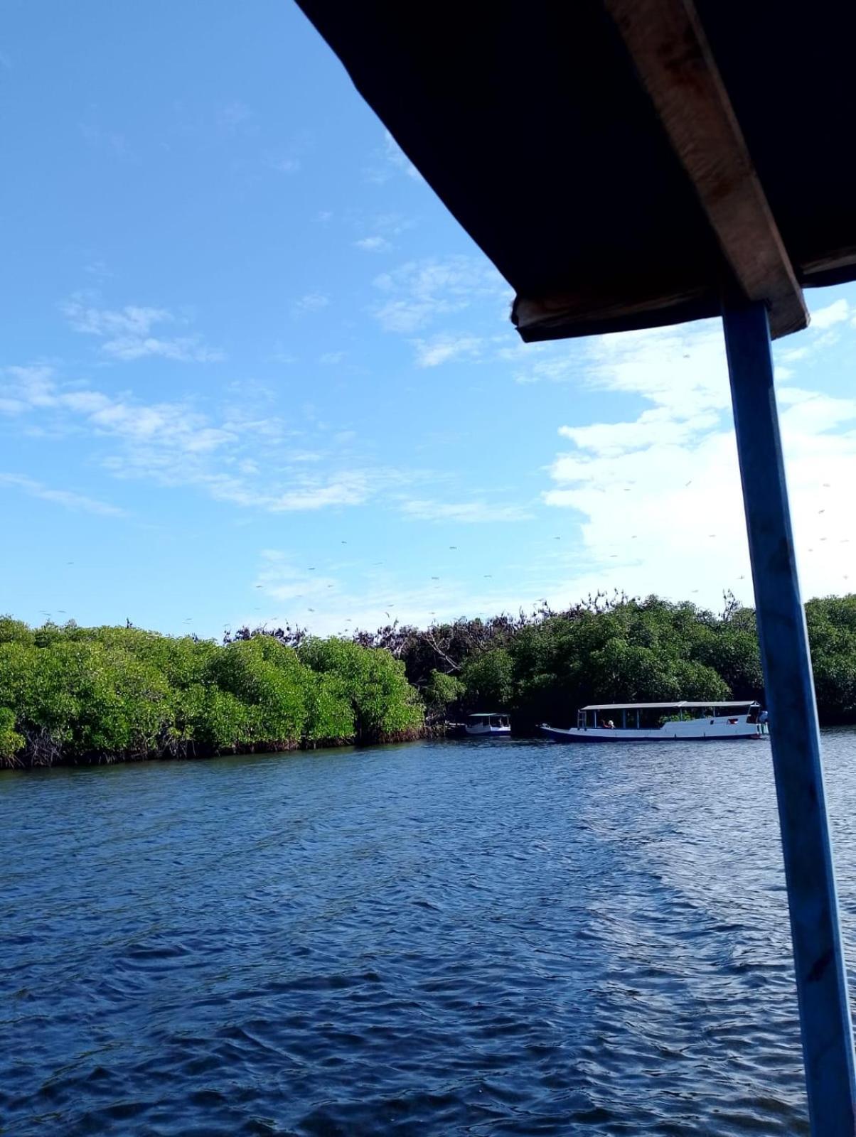 Riung Tiga Empat Tujuh Guesthouse المظهر الخارجي الصورة