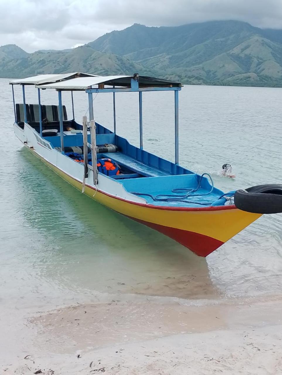 Riung Tiga Empat Tujuh Guesthouse المظهر الخارجي الصورة